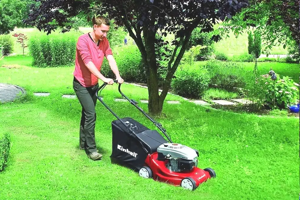 Quels sont les accessoires clés d’un jardinier professionnel ?